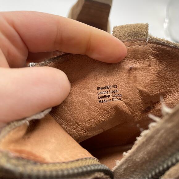 Madewell, Suede Ankle Bootie, Size 10, 3" Heel. Excellent condition! - Picture 6 of 9